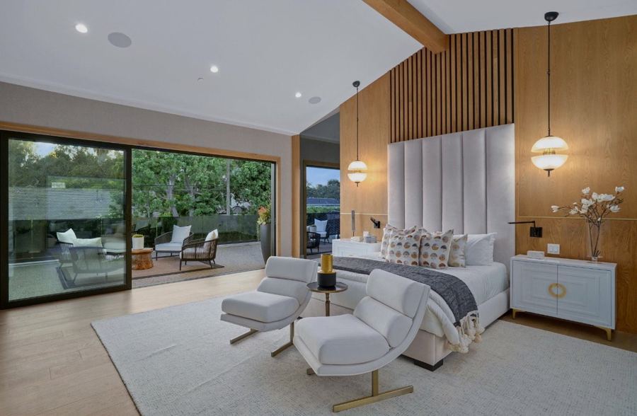 Primary suite